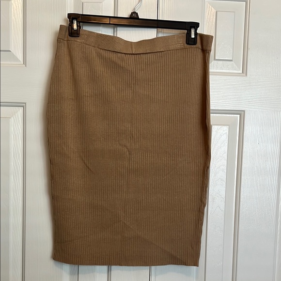 Tan Ribbed Skirt - Picture 3 of 4